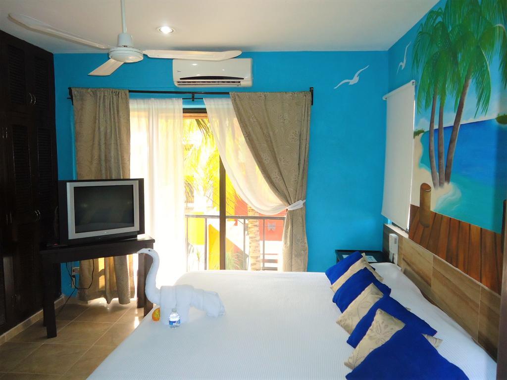 El Acuario Hotel Плая-дель-Кармен Экстерьер фото