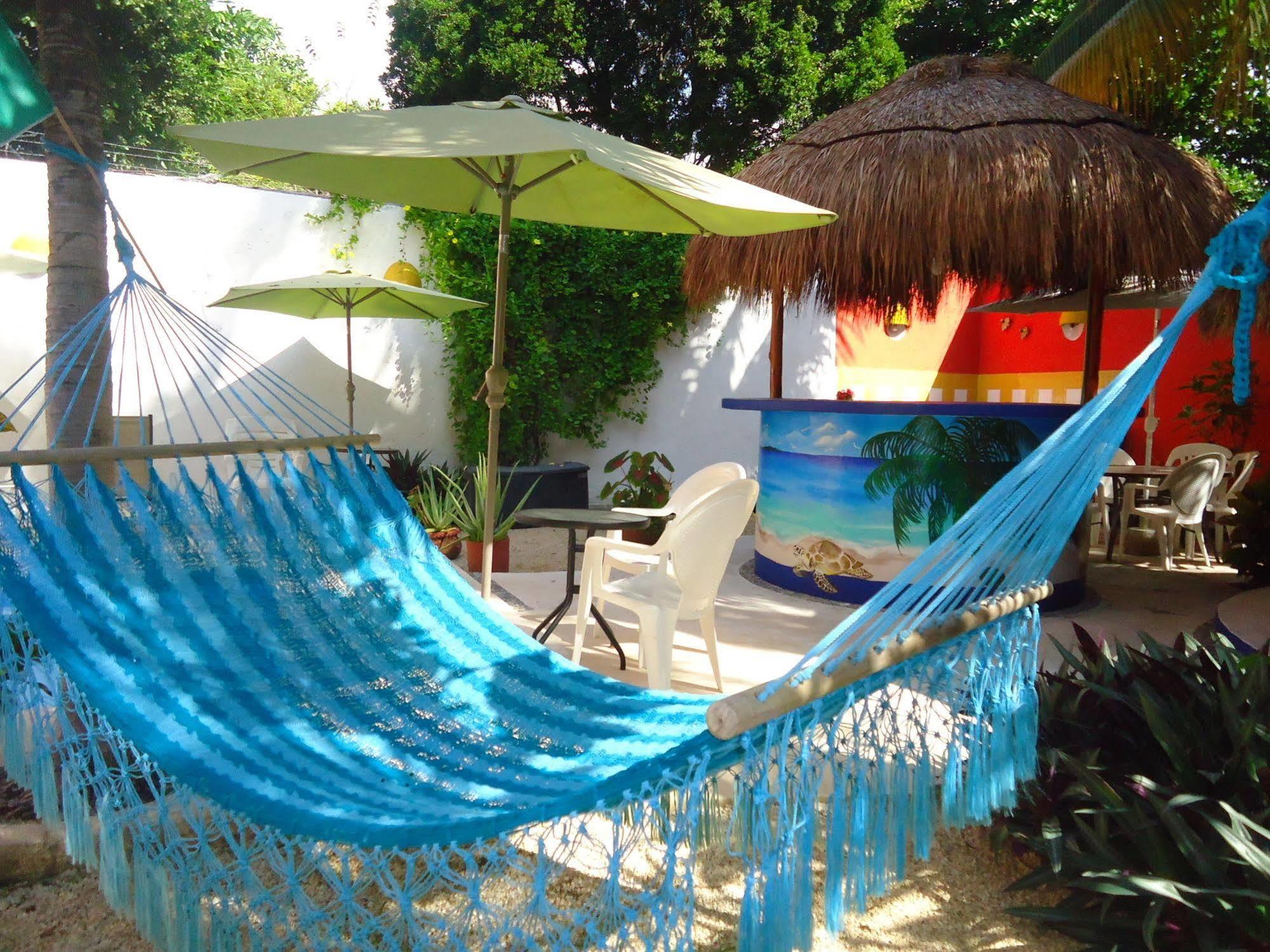 El Acuario Hotel Плая-дель-Кармен Экстерьер фото