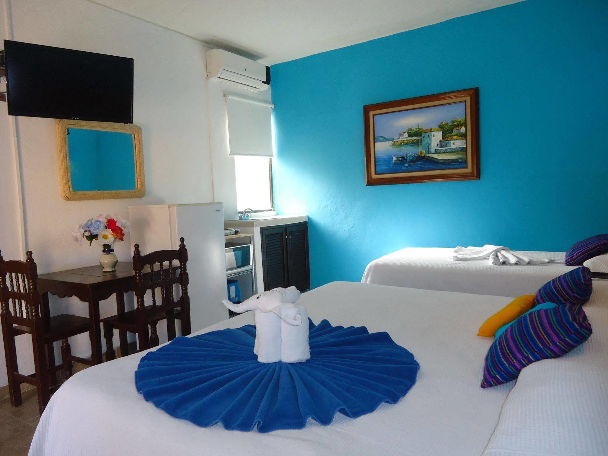 El Acuario Hotel Плая-дель-Кармен Экстерьер фото